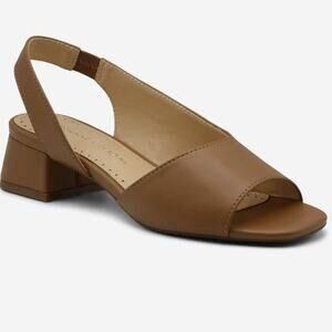 NEW Adrienne Vittadini Women's 8 Adino Slingback Sandal Tan Brown